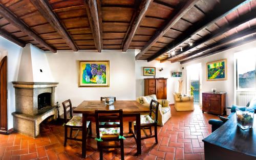 Un lugar para sentarse en Atlantis Inn Castelgandolfo