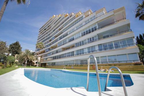 Fantanstico apartamento sobre el mar