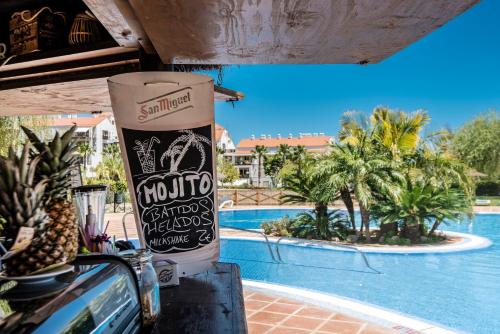Galeriebild der Unterkunft MAGNIFICO APARTAMENTO EN COMPLEJO PRIVADO in Alhaurín de la Torre