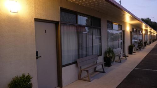 El edificio en el que está el motel