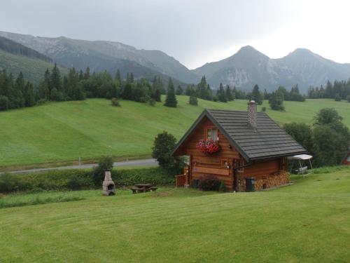 Landskap semula jadi dekat dengan chalet