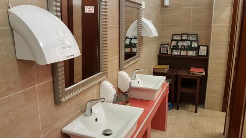 Gallery image of Hotel White Rose Beach in Olympiaki Akti