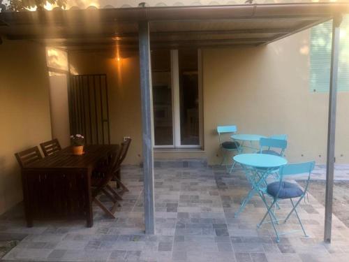 Patio alebo iná vonkajšia časť ubytovania PARADISE INN