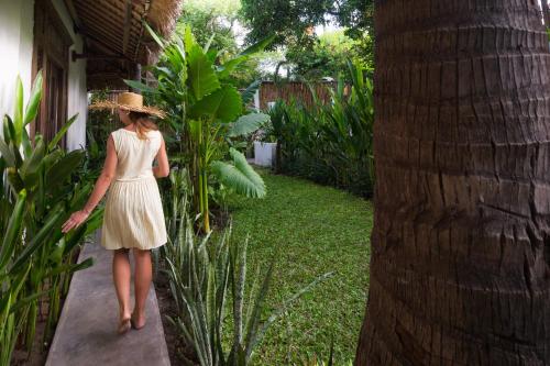 Сад в The Mandana Villa Gili Air