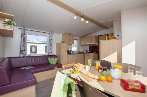Η κουζίνα ή μικρή κουζίνα στο Camping Emeraude