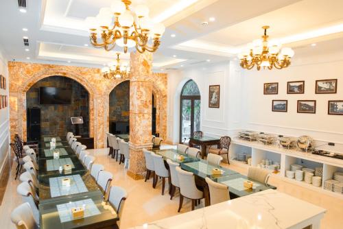 Εστιατόριο ή άλλο μέρος για φαγητό στο PARADISE HOTEL