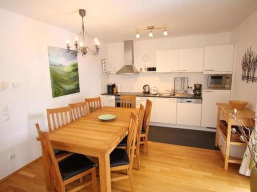 Una cocina o cocineta en Schoenblick Mountain Resort - by SMR Rauris Apartments - Inc Spa close to Gondola