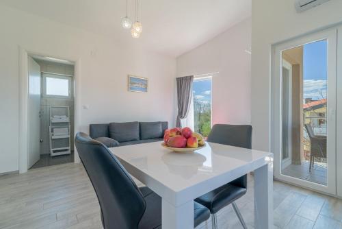 Χώρος καθιστικού στο Apartments Enona