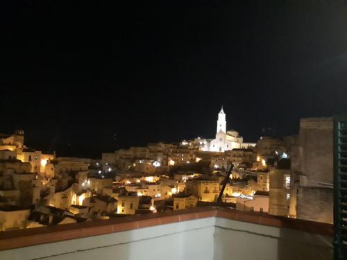 Miesto panorama iš svečių namų arba bendras vaizdas mieste Matera