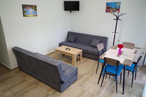Gallery image of Anesis Luxury Apartments in Skala Sotiros