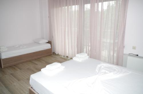 Gallery image of Anesis Luxury Apartments in Skala Sotiros