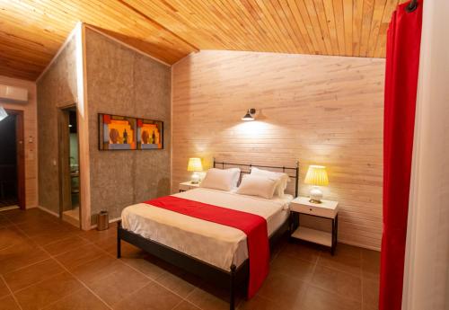 Un pat sau paturi într-o cameră la Hotel Casa De Padre
