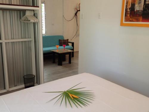 Ein Bett oder Betten in einem Zimmer der Unterkunft Simberts Apartments