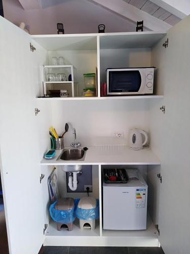Una cocina o zona de cocina en Nel cuore di Stresa