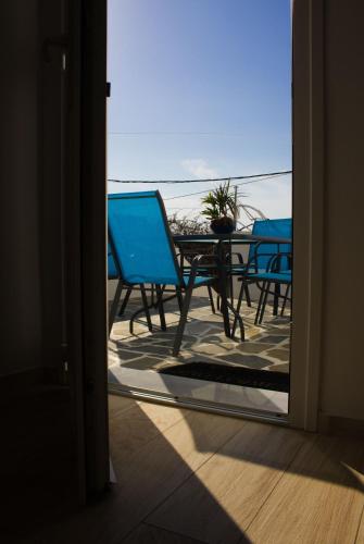 Gallery image of Blue Island in Batsi