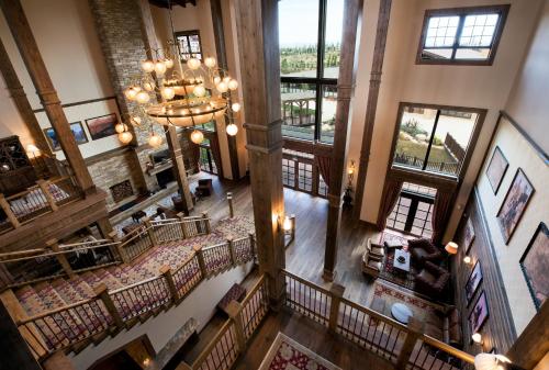 an overhead view of the lobby of a hotel at PortAventura Hotel Colorado Creek - Includes unlimited access to PortAventura Park & 1 access to Ferrari Land in Salou