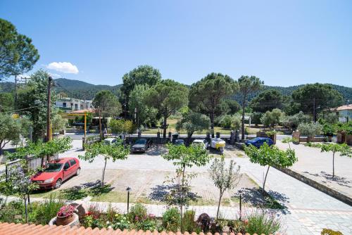 Gallery image of Akti House Psarogiannis Apartments & Studios in Vourvourou