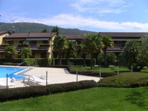 Bazén v ubytování appartamento Luisa al lago d'Iseo nebo v jeho okolí