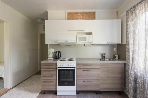 Cuina o zona de cuina de YH Luumäki