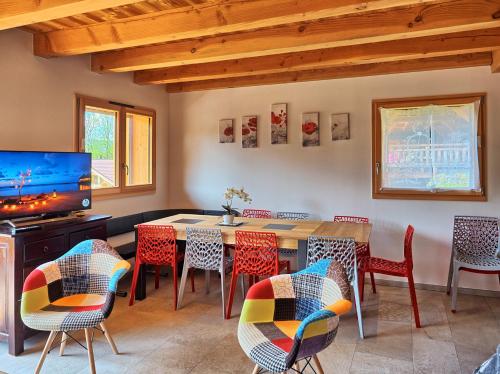 Chalet Arpitan - les Carroz - Grand Massifにあるテレビまたはエンターテインメントセンター