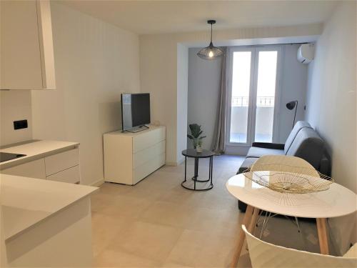 Le studio terrasse proche mer 104