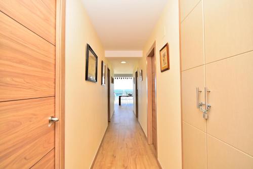 Imagen de la galería de CL LUXURY APARTMENT FIRST LINE BEACH, en Benidorm