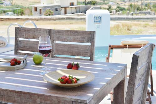 Nápoje v ubytování Villa Erato Naxian album with private pool in Naxos