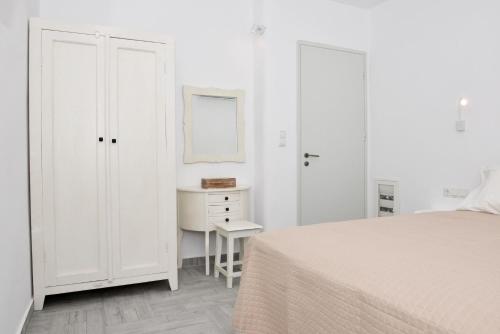Postel nebo postele na pokoji v ubytování Villa Erato Naxian album with private pool in Naxos