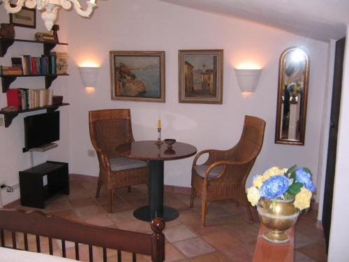 Galeriebild der Unterkunft Studio-Appartment in Landhaus mit Meerblick in Porto Azzurro