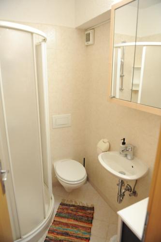 Koupelna v ubytování Apartma LaVela