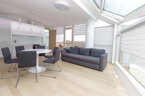 Χώρος καθιστικού στο AMI Penthouse