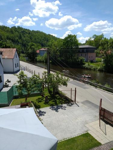 a view of a river with a skate park at Penzion Sv. Duch in Český Krumlov