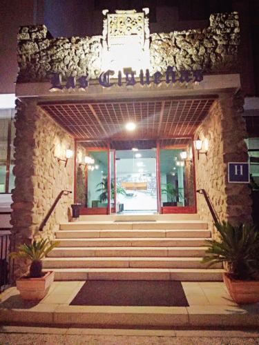 Muka bangunan atau pintu masuk Hotel Las Cigüeñas