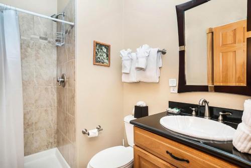 Vannituba majutusasutuses Teepee Mountain 12A Condo