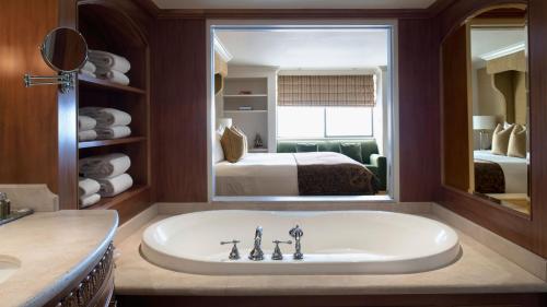 Wedgewood Hotel & Spa - Relais & Chateaux Image