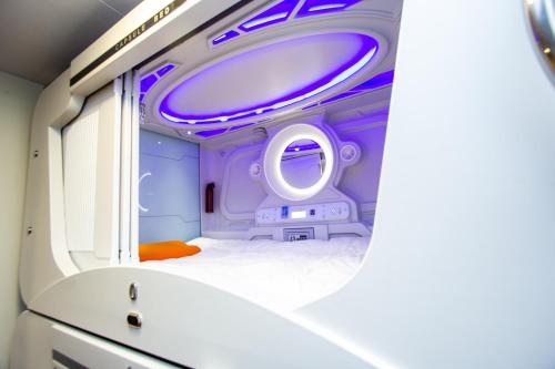 Koupelna v ubytování El Prado Capsule Hostel