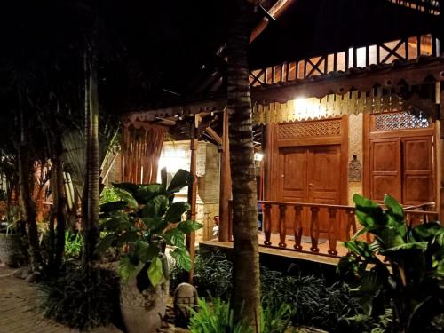 Сад в Bedhot Homestay