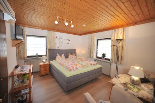 Postel nebo postele na pokoji v ubytování Gästehaus Vogl