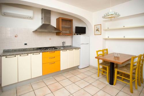 Η κουζίνα ή μικρή κουζίνα στο Residence le Mimose