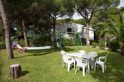 Κήπος έξω από το Residence le Mimose