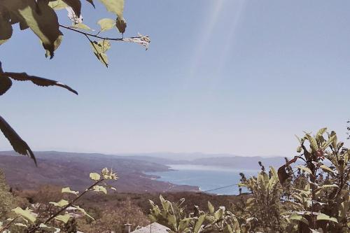 Φυσικό τοπίο κοντά σε αυτή η παραθεριστική κατοικία