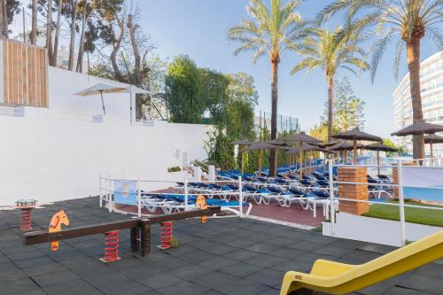 Bazén v ubytování Hotel Palia Las Palomas nebo v jeho okolí