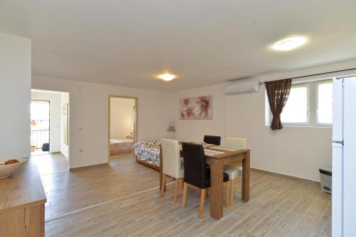 Apartment Marko 1890 – Photos 5