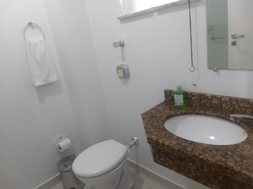 Bilik mandi di Hotel Vila Germânica