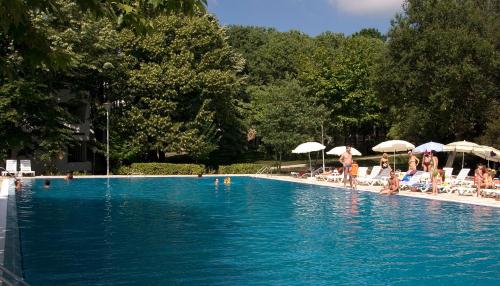 Bassein majutusasutuses Kompas Hotel või selle lähedal