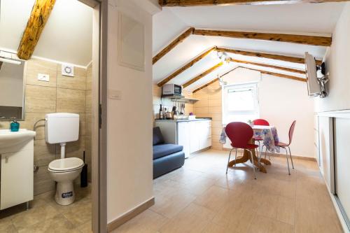 Posezení v ubytování Apartments Raspolic