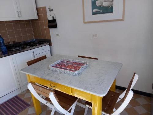 Kuchyň nebo kuchyňský kout v ubytování Appartamento in dimora tipica