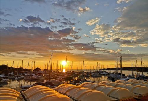 Lovely apartment near the beach with a sea view