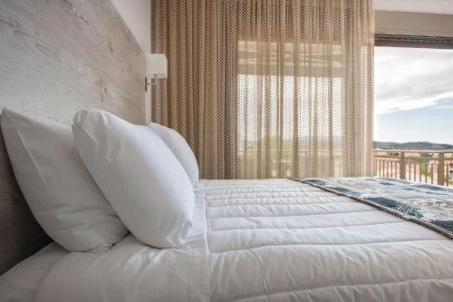 Gallery image of Royalty Suites Loft in Nikiti