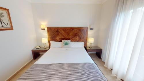 Katil atau katil-katil dalam bilik di Hotel Boutique MR Palau Verd - Adults Only